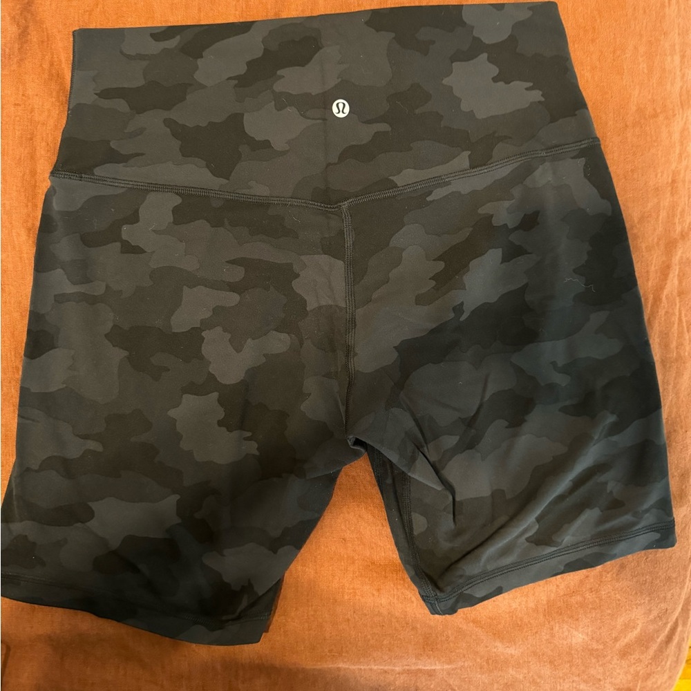 Align high-rise short 8”